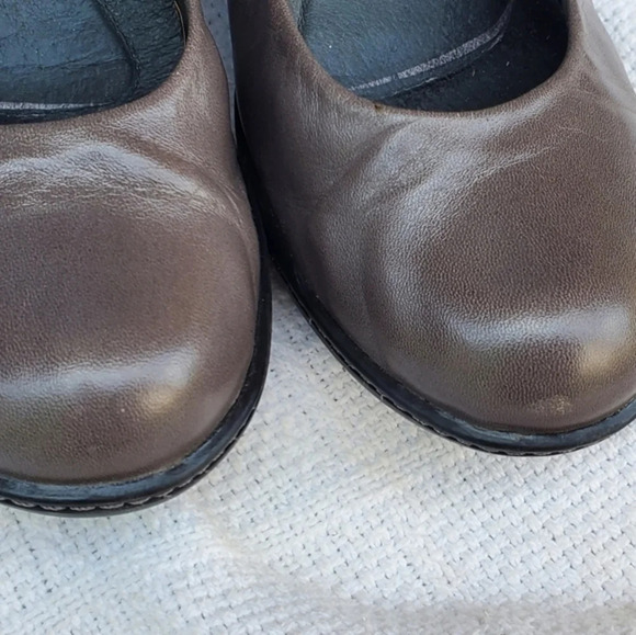Dansko Mary Jane style clogs 10/40 - Picture 3 of 10